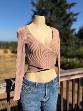 Abercrombie & Fitch Ribbed Soft Wrap Crop Top - Dusty Rose  Size S Feminine Fall